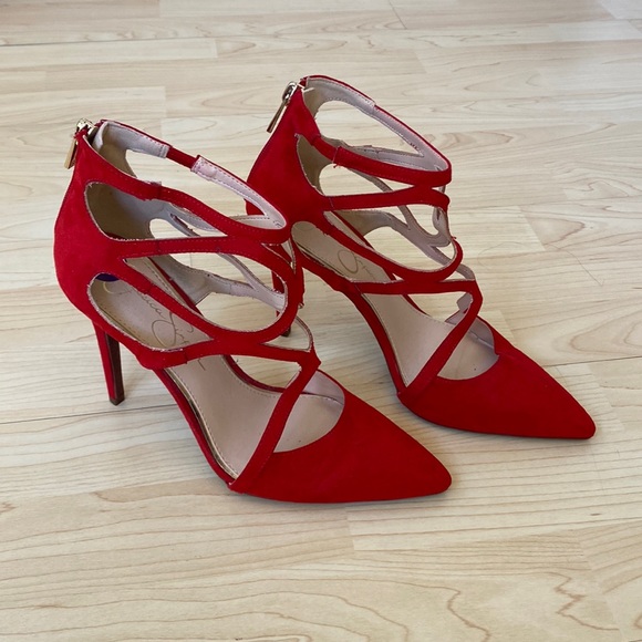 Heels - Picture 2 of 5